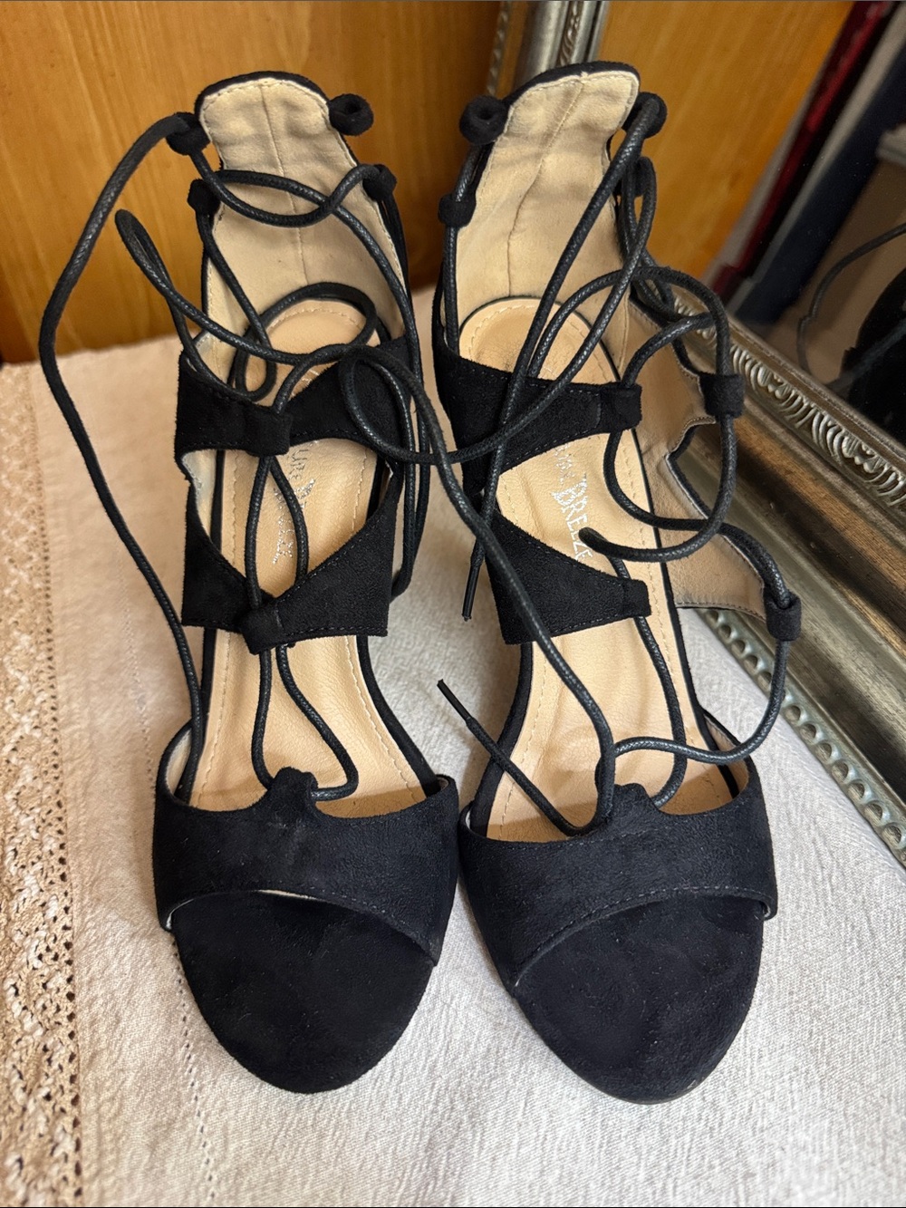 Nature Breeze Kent Suede Peep Toe Gilly Tie Single Sole Wrap Sandal Heals size 7